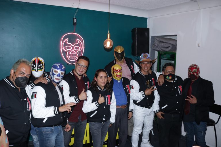 Lucharte, hace bando con luchadores para enfrentar al Covid-19 a través de un documental