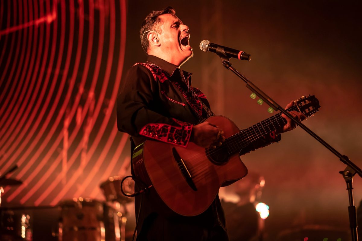 SAN PASCUALITO REY EMOCIONA EN EL AUDITORIO BB ANTES DE UNA PAUSA INDEFINIDA