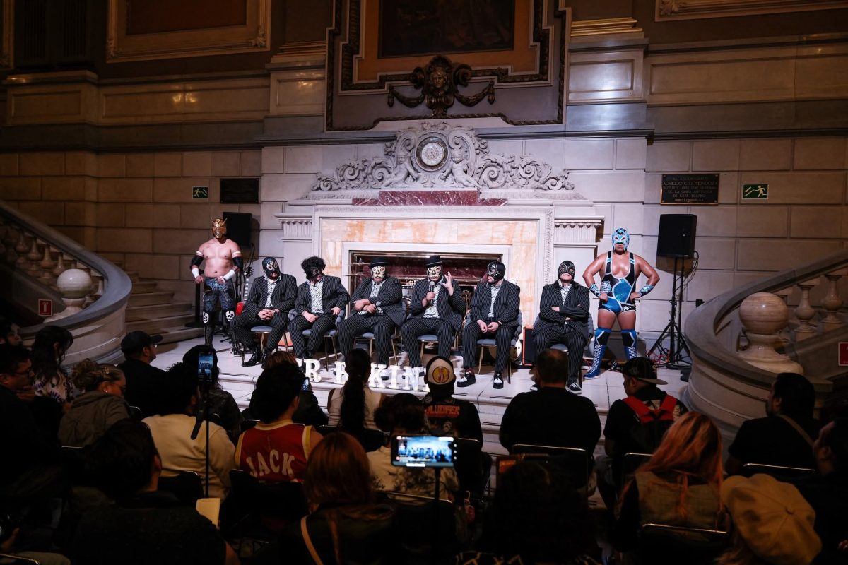 SR. BIKINI PRESENTA EN CONFERENCIA DE PRENSA SU SHOW EN EL TEATRO METROPÓLITAN