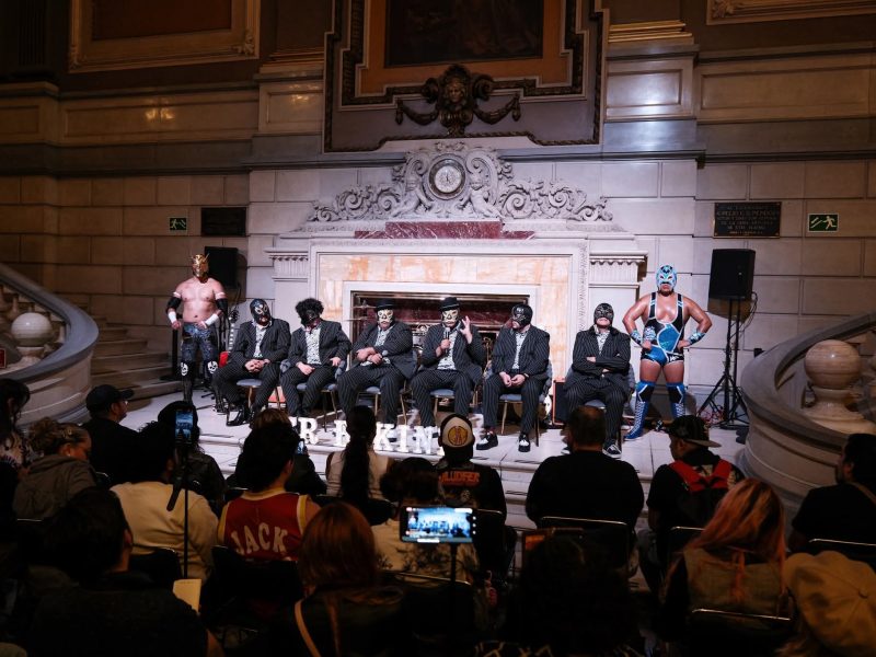 SR. BIKINI PRESENTA EN CONFERENCIA DE PRENSA SU SHOW EN EL TEATRO METROPÓLITAN